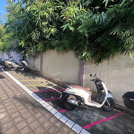 Hotel Shaka Clan Surf Canggu Esterno foto